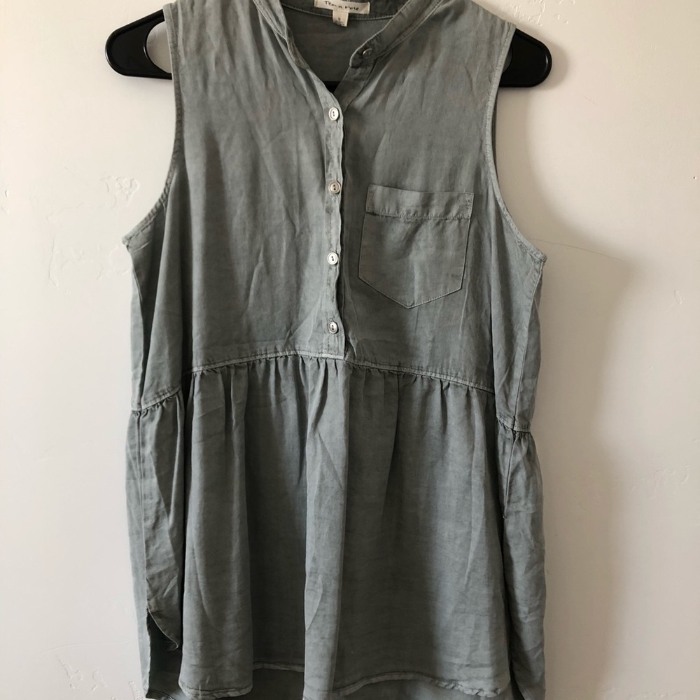 Green flowy tank top